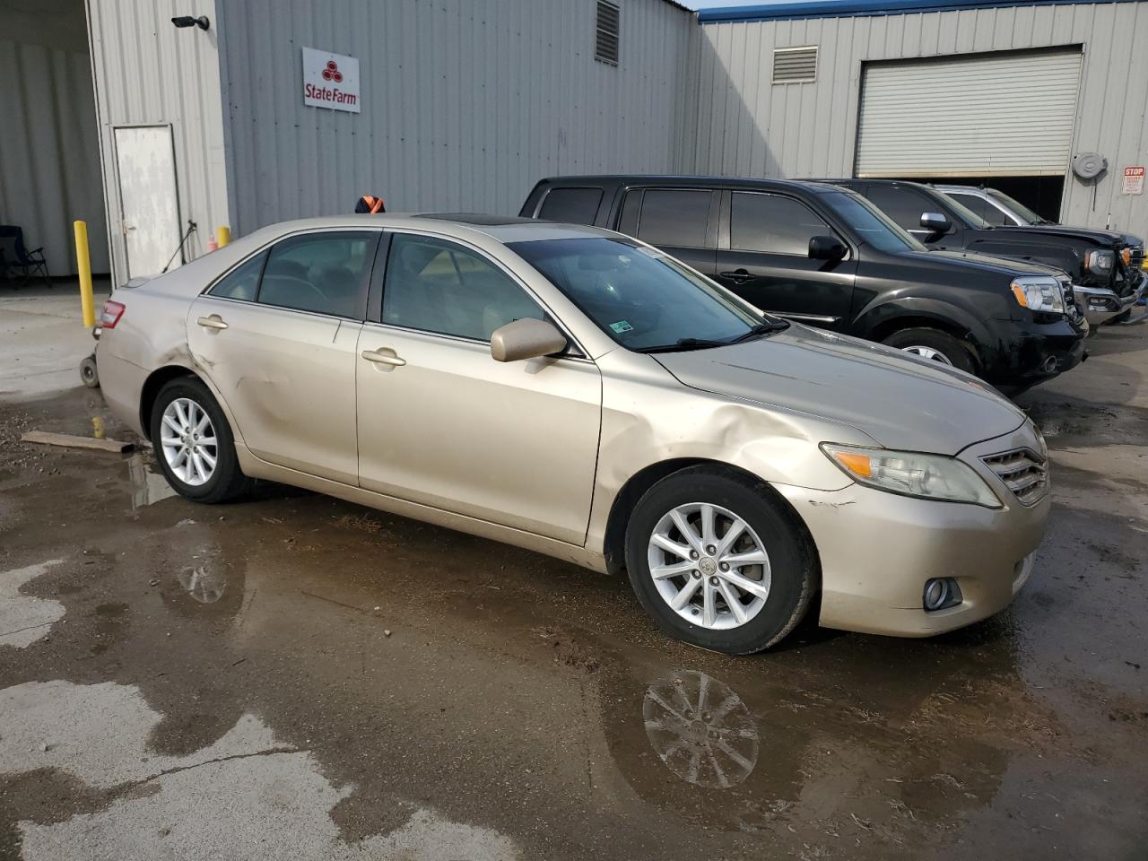 2011 Toyota Camry - Image 4