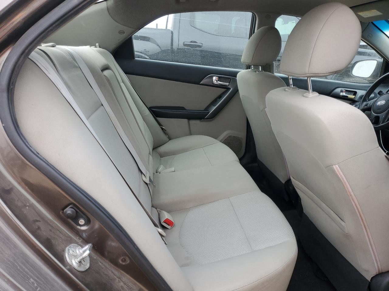 2013 Kia Forte - Image 10