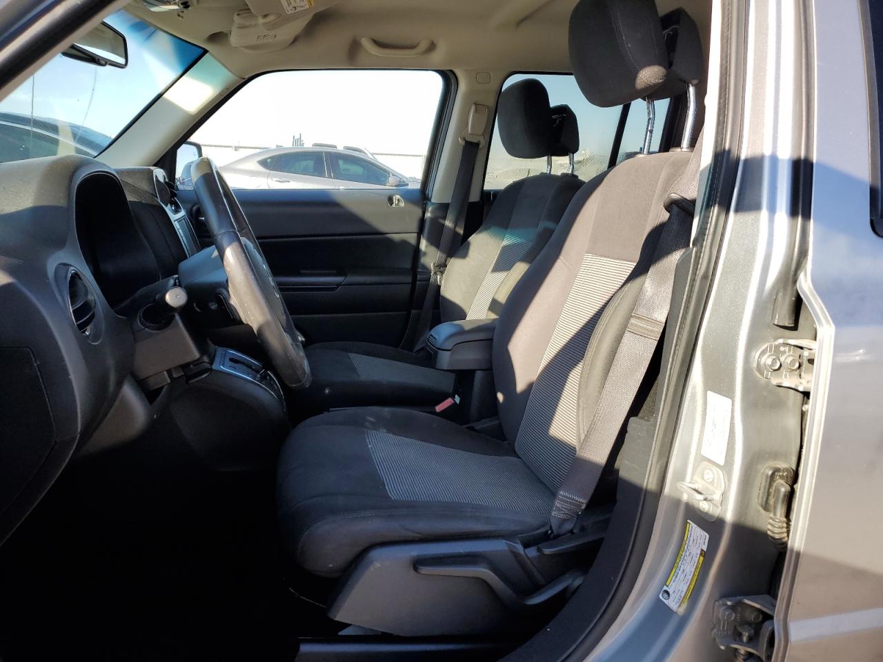 2016 Jeep Liberty (Patriot) - Image 7