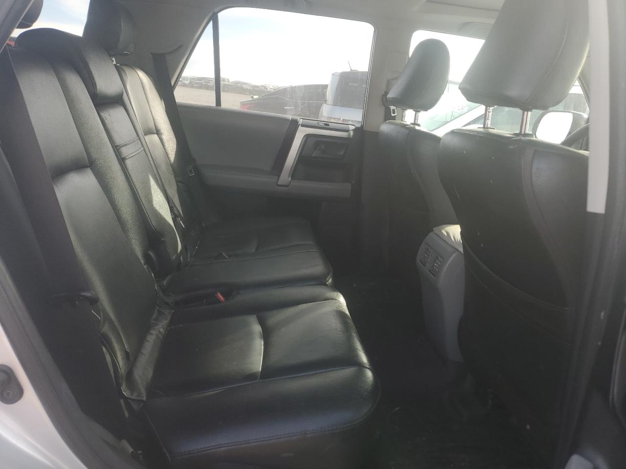 2011 Toyota 4Runner - Image 11