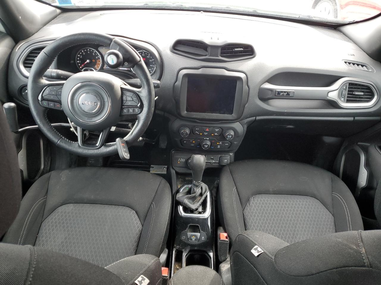 2021 Jeep Renegade - Image 8