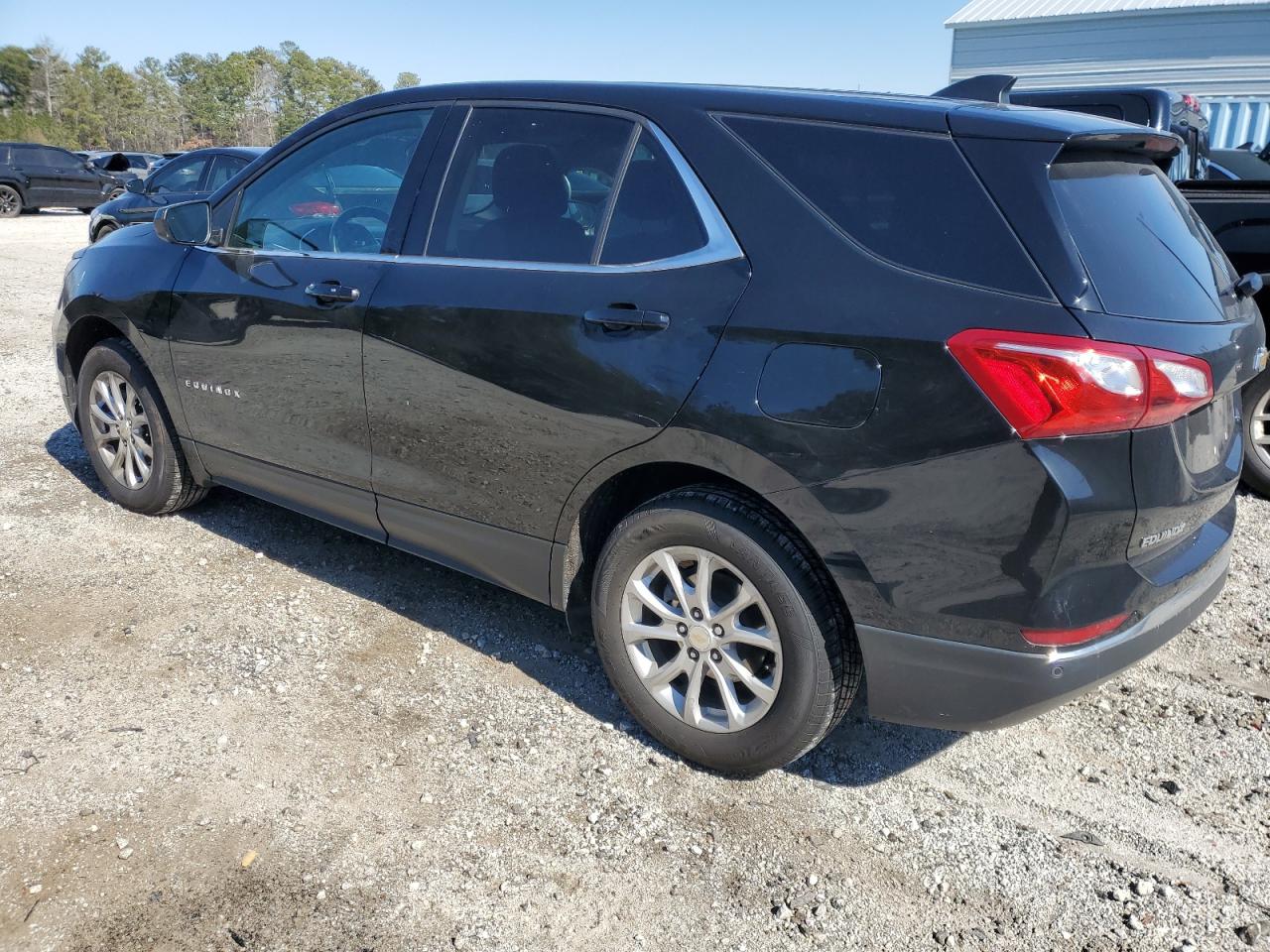 2020 Chevrolet Equinox - Image 2