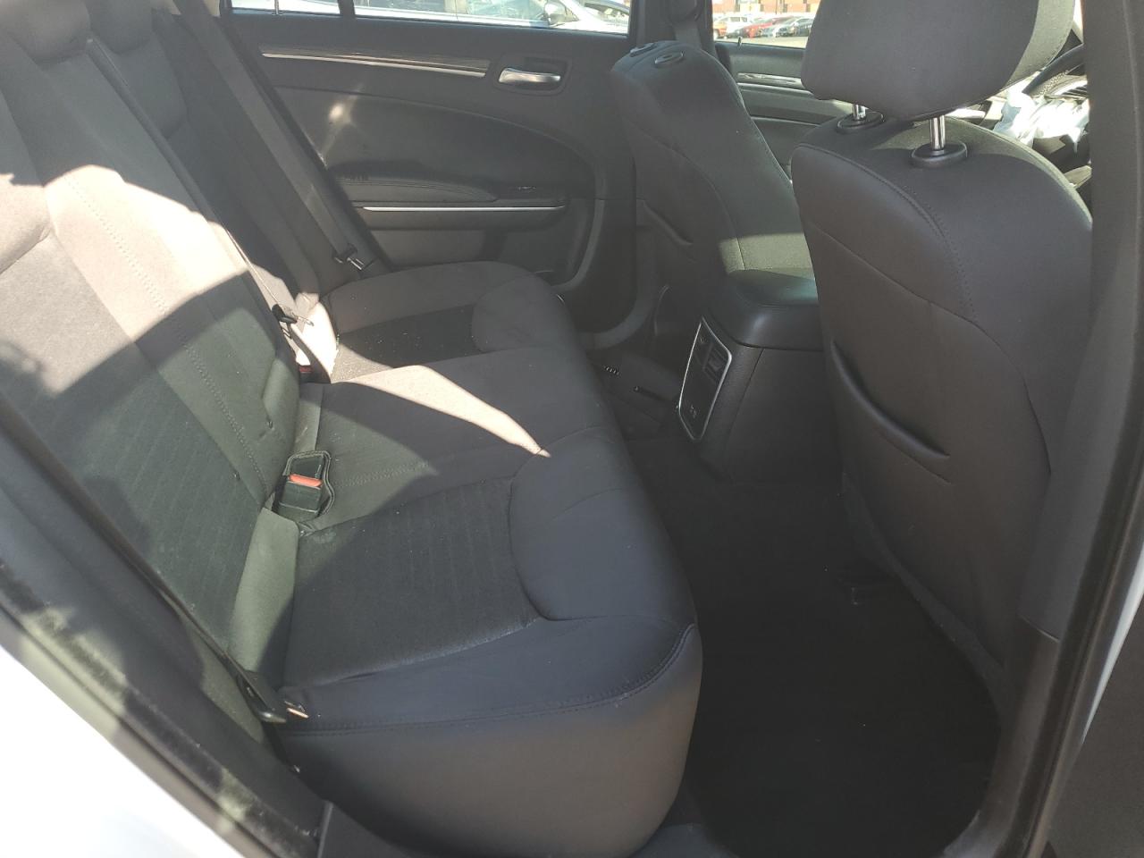 2021 Chrysler 300 - Image 10