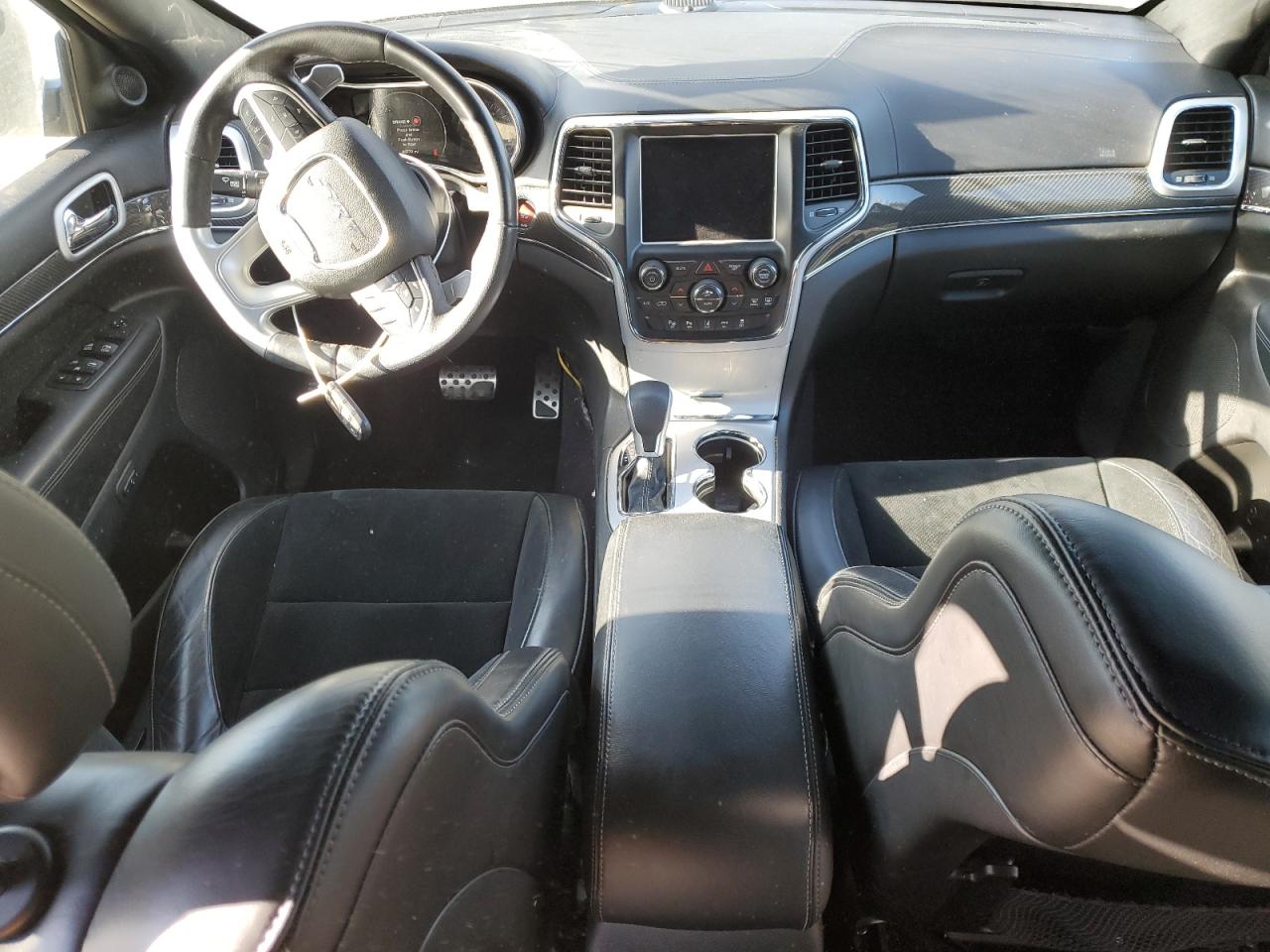 2018 Jeep Grand Cherokee - Image 8