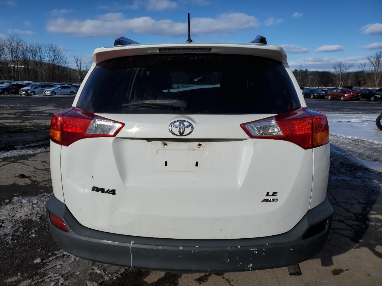 2015 Toyota RAV 4 - Image 6