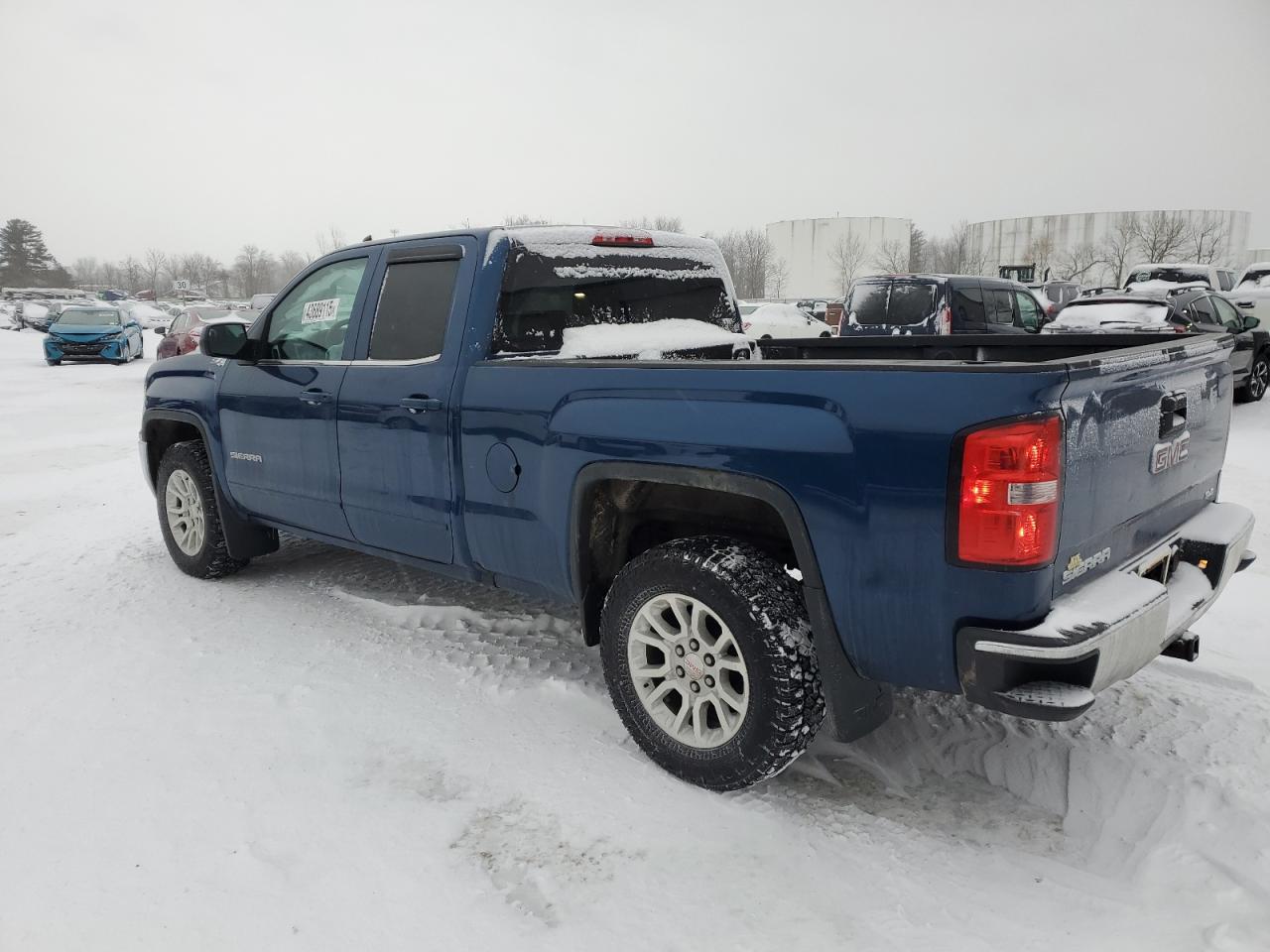 2016 GMC Sierra - Image 2