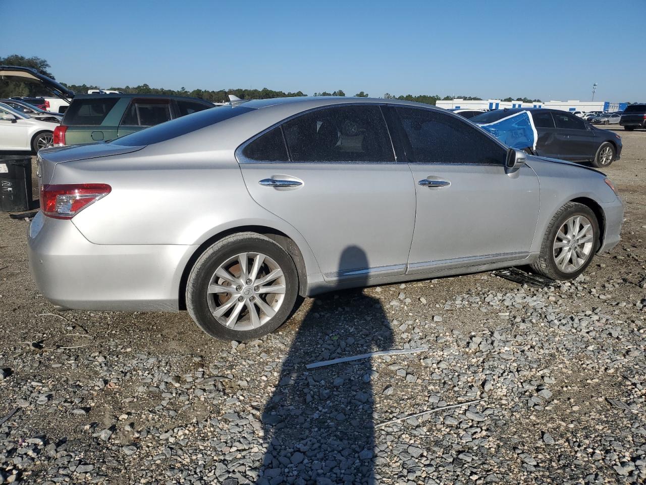 2011 Lexus ES - Image 3