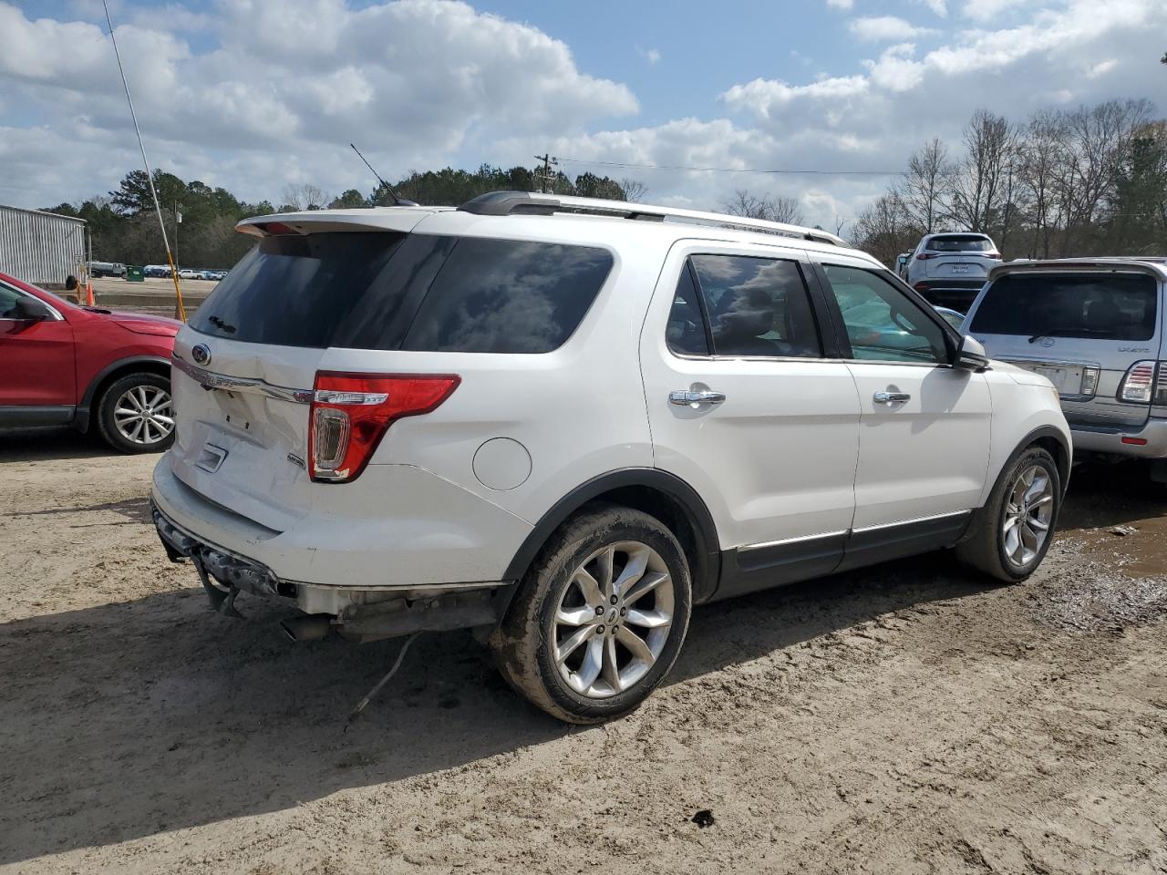 2014 Ford Explorer - Image 3