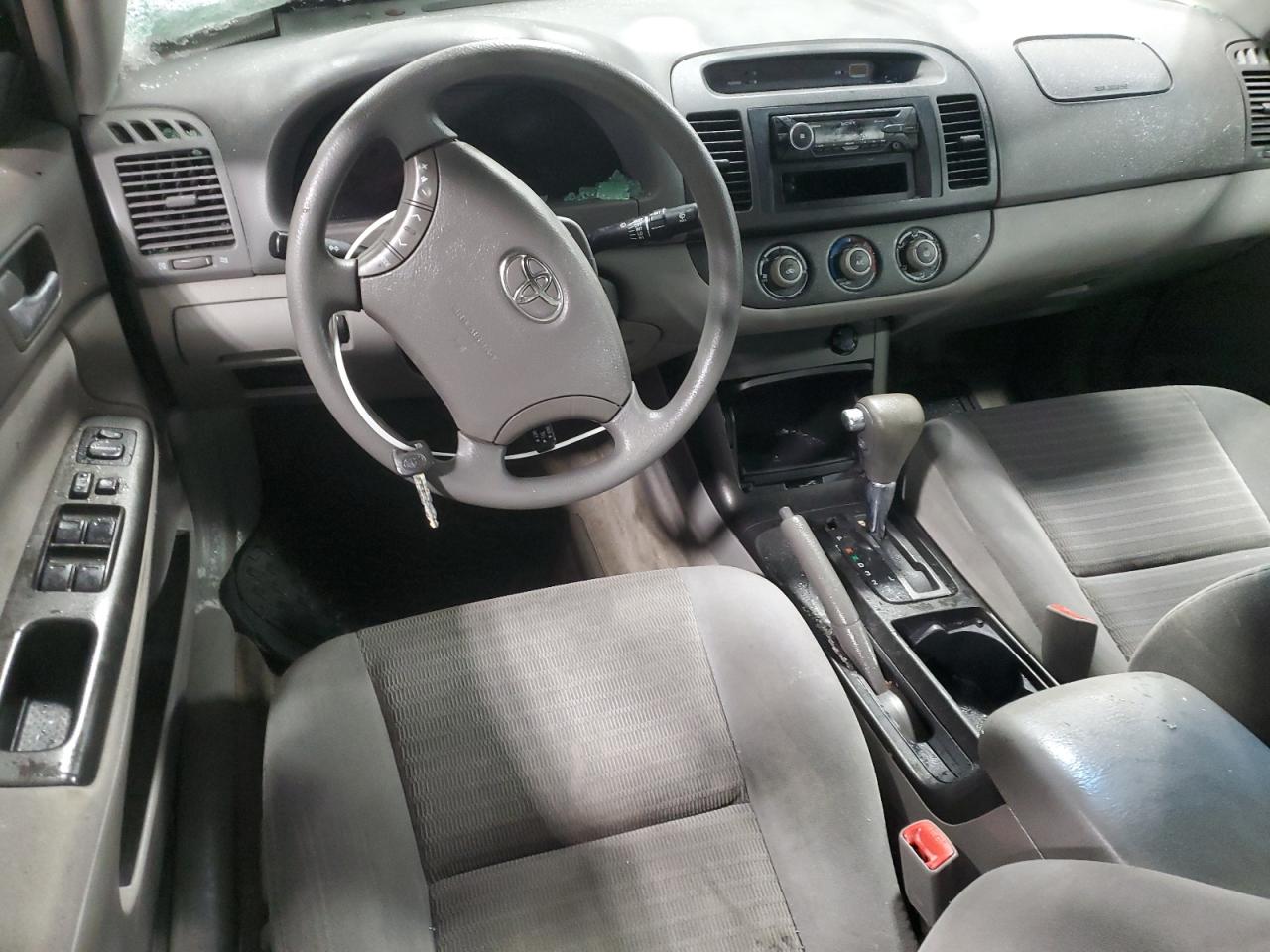 2005 Toyota Camry - Image 8