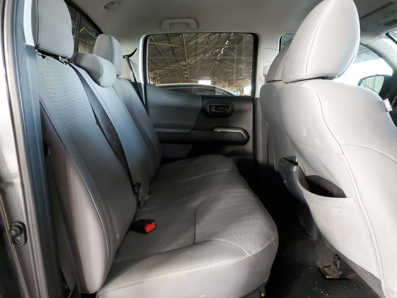 2018 Toyota Tacoma - Image 10