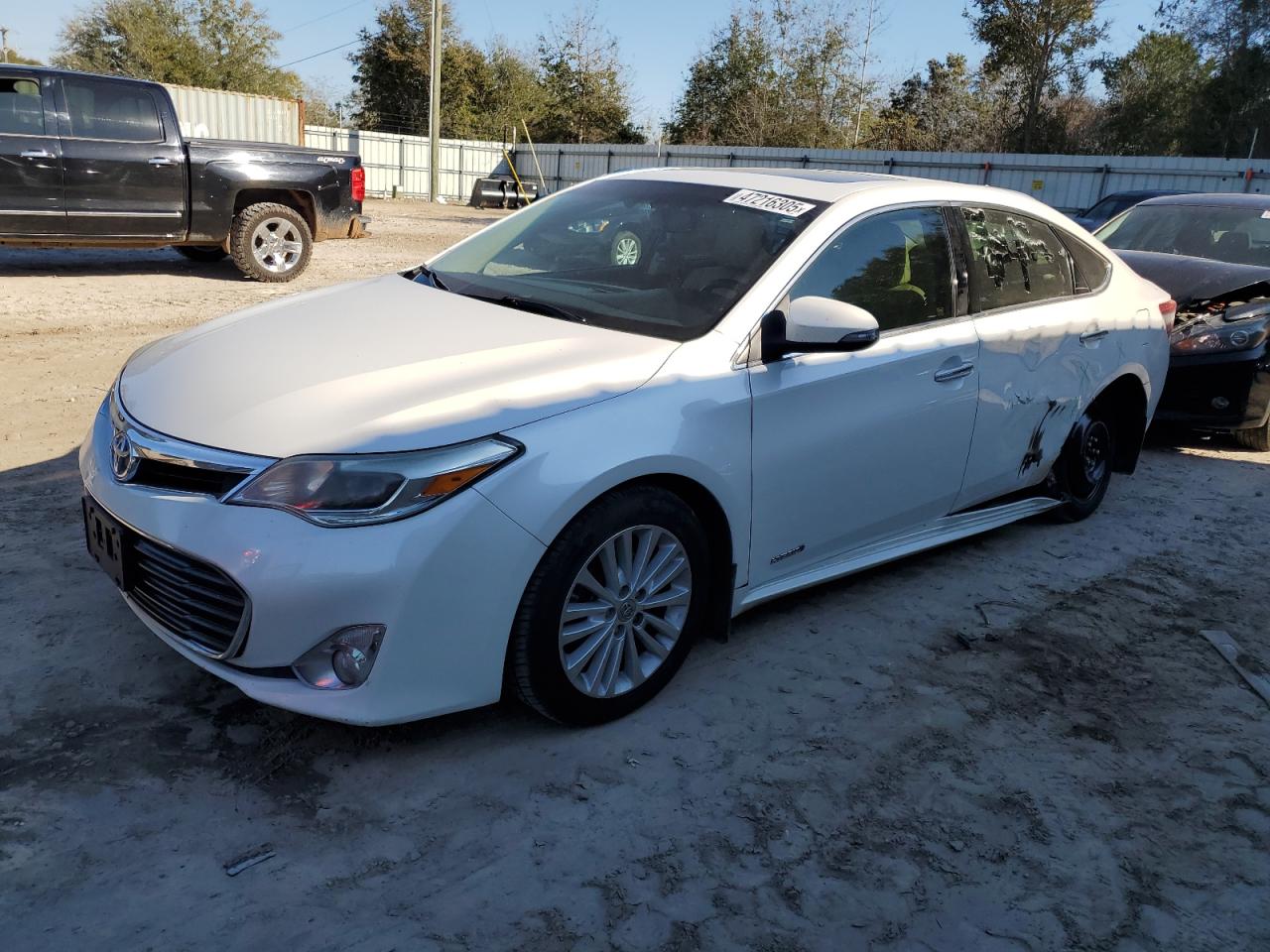 2013 Toyota Avalon - Image 1