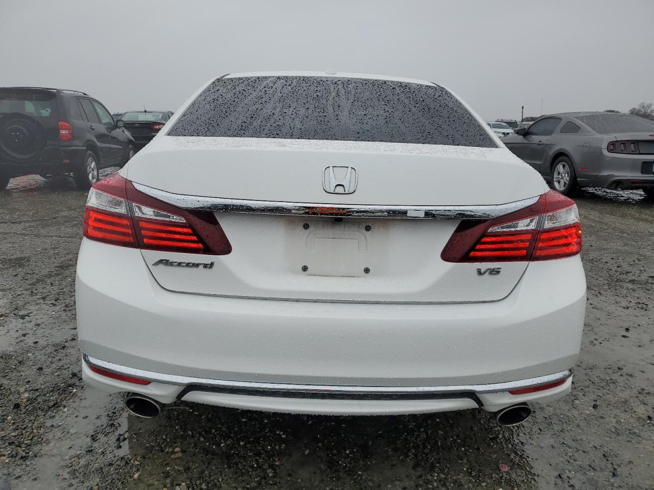 2016 Honda Accord - Image 6