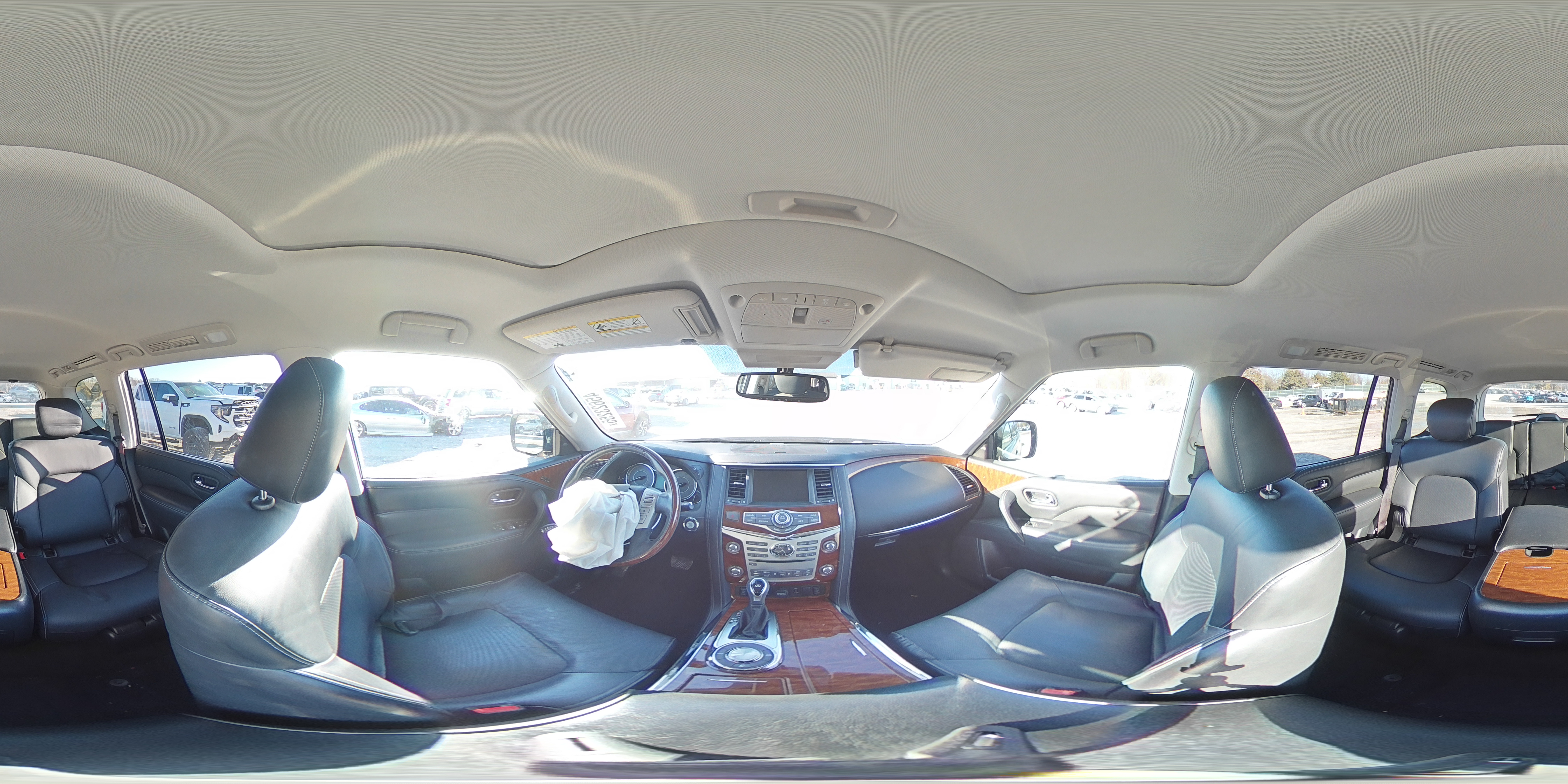 2019 Infiniti QX80 - Image 13