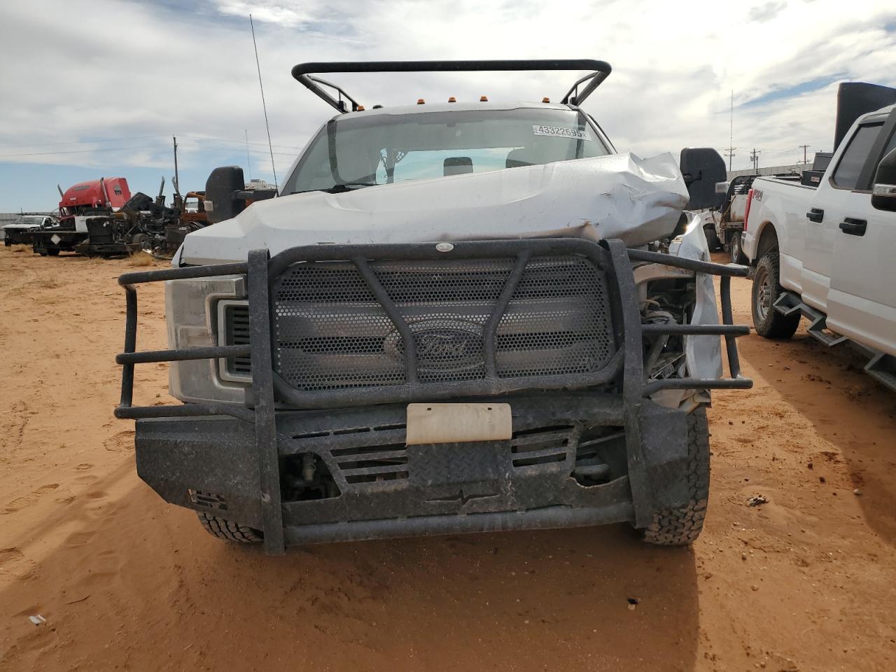 2018 Ford F350 - Image 5
