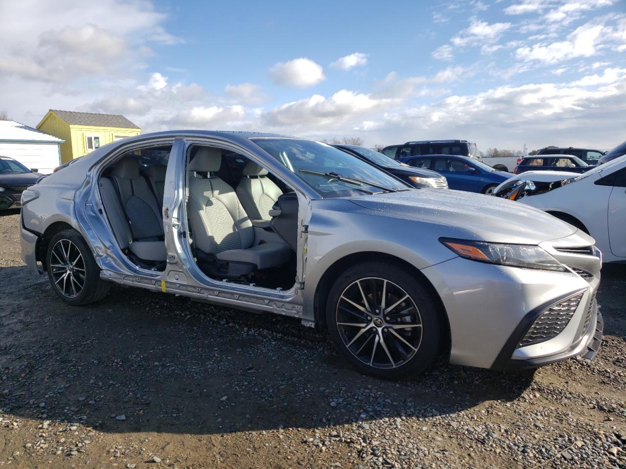 2022 Toyota Camry - Image 4