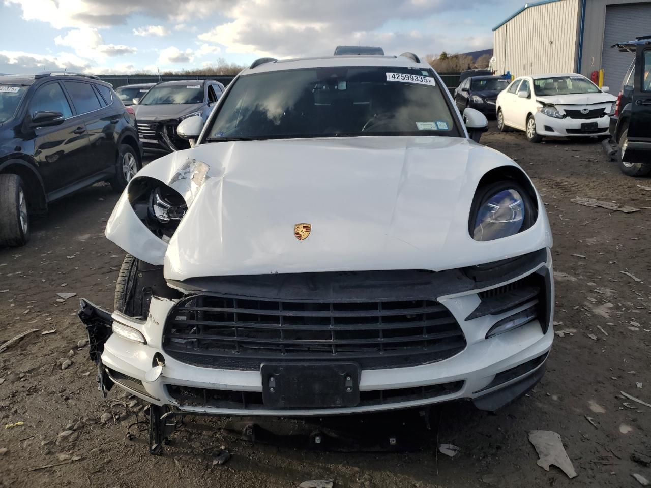 2019 Porsche Macan - Image 5