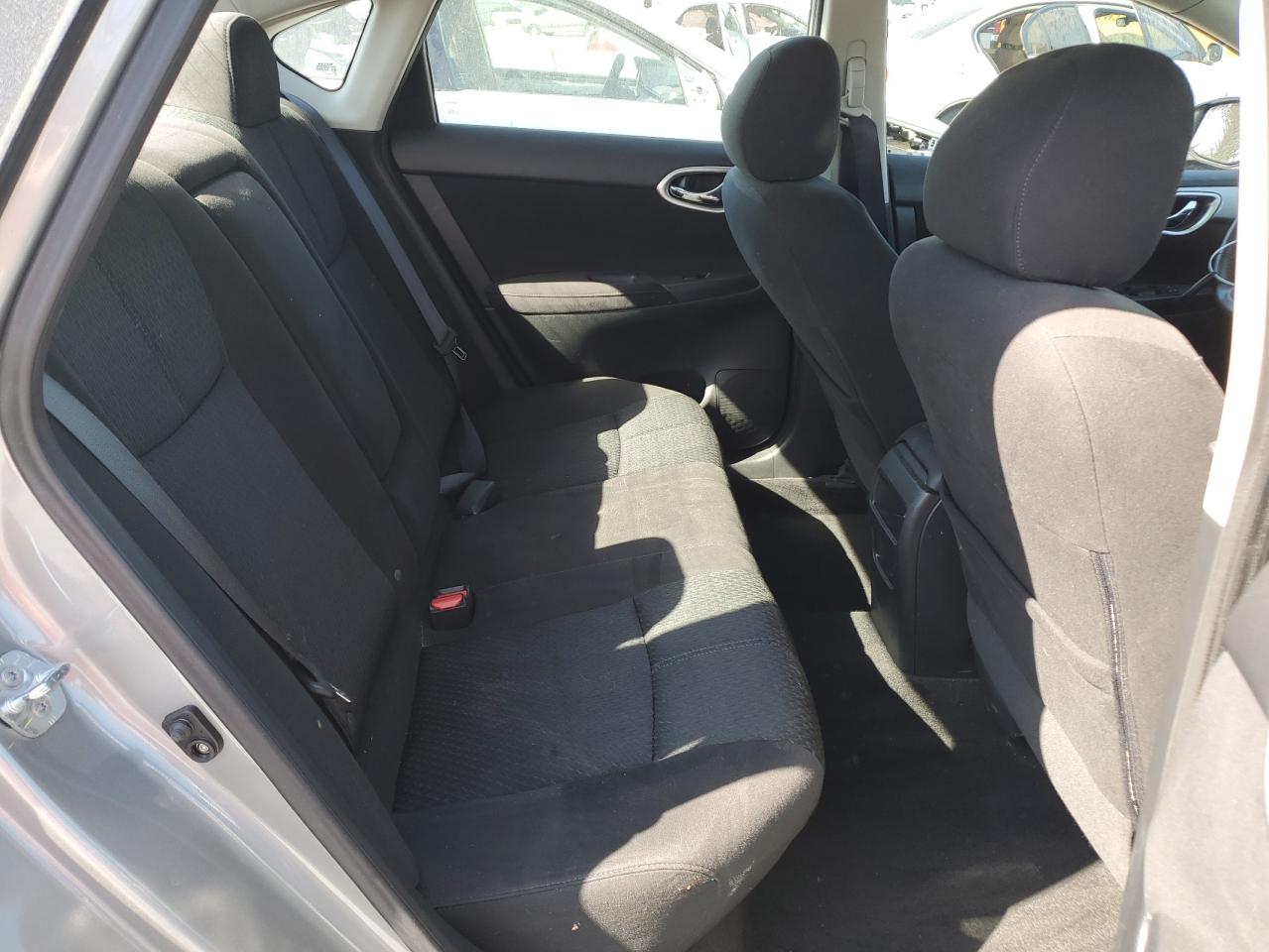 2014 Nissan Sentra - Image 10