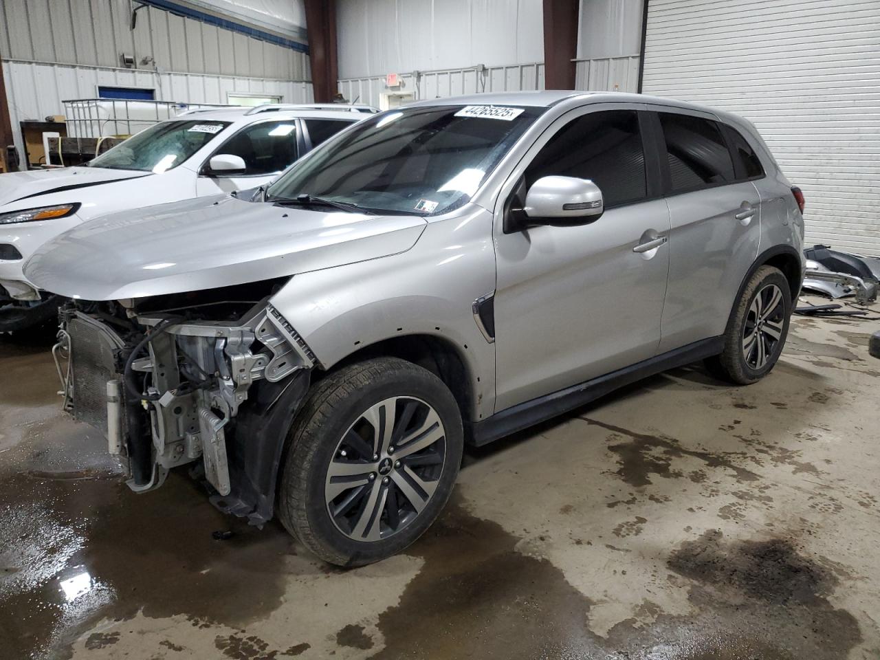2020 Mitsubishi Outlander - Image 1