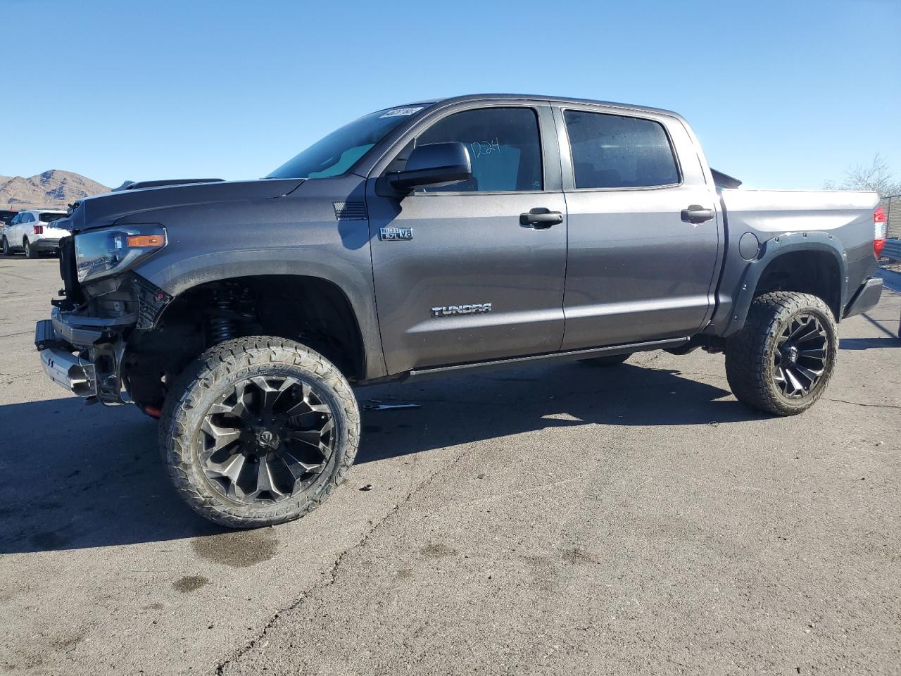 2020 Toyota Tundra Crewmax Sr5 на продаже в North Las Vegas, NV - Front End