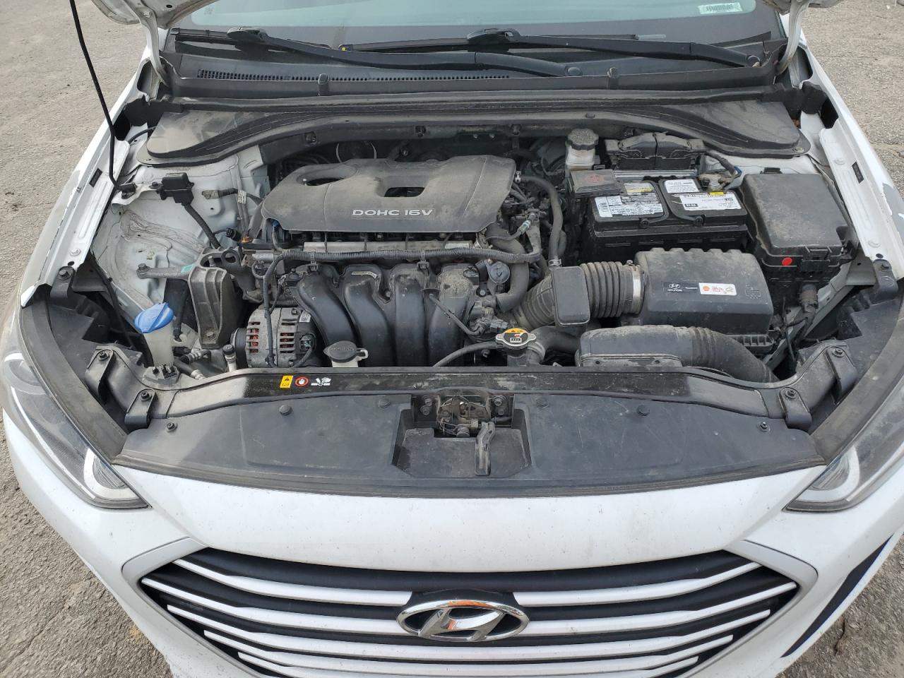 2017 Hyundai Elantra - Image 11