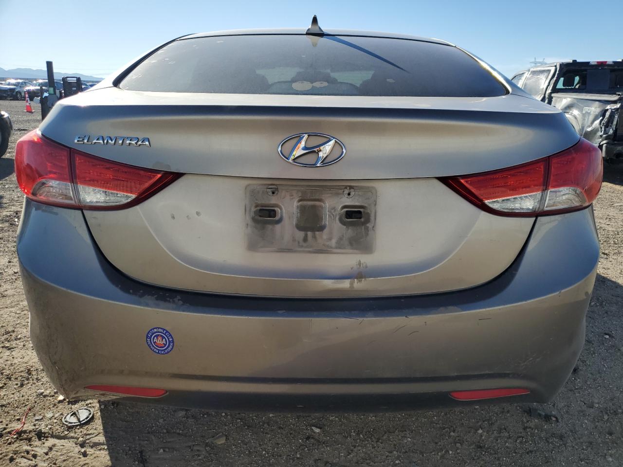2013 Hyundai Elantra - Image 6