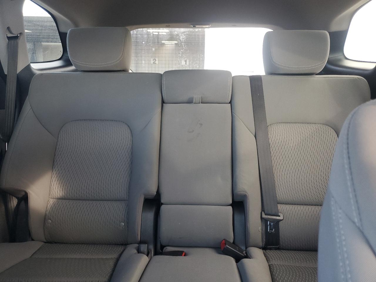 2017 Hyundai Santa Fe - Image 10