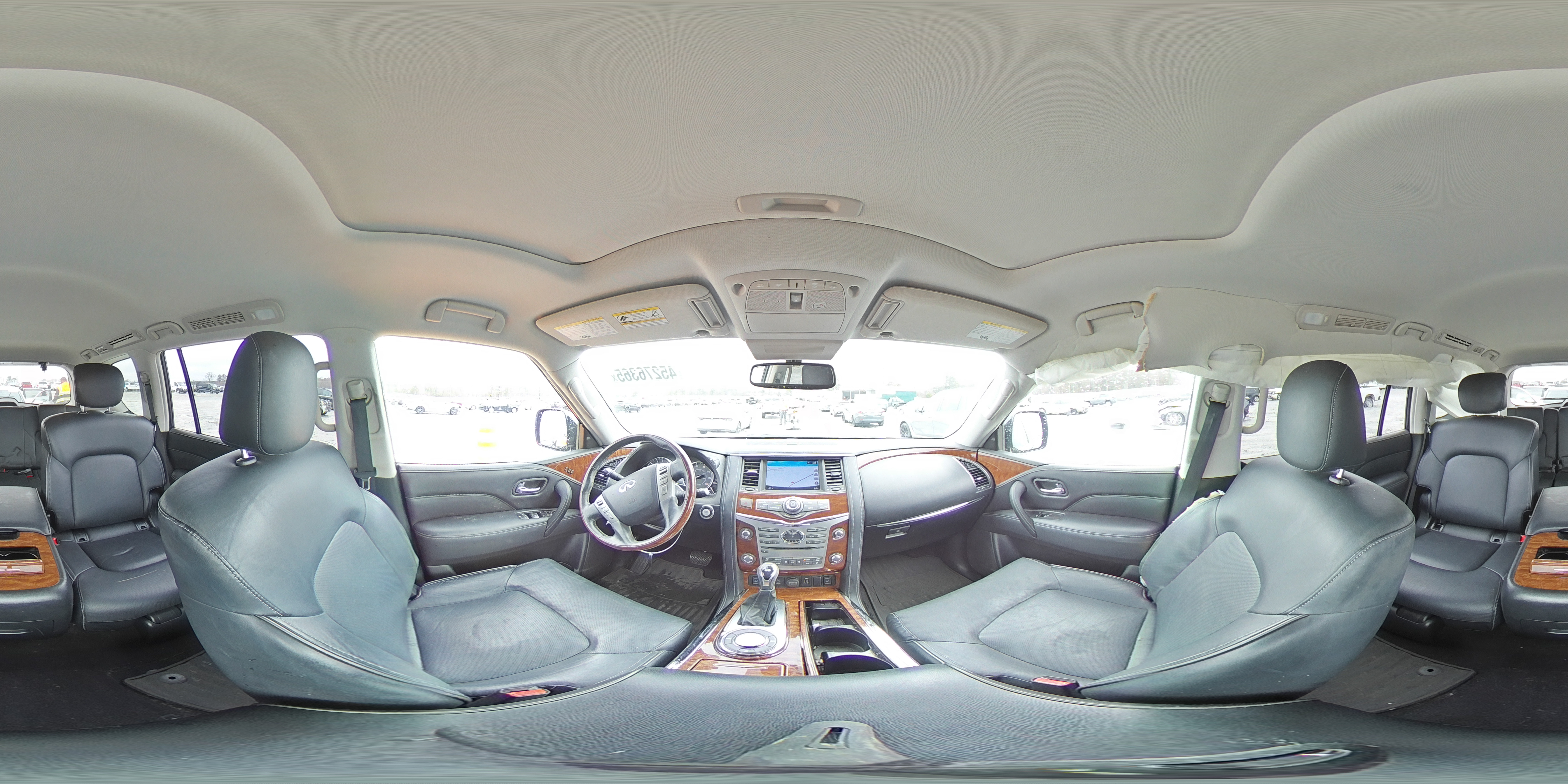 2019 Infiniti QX80 - Image 13