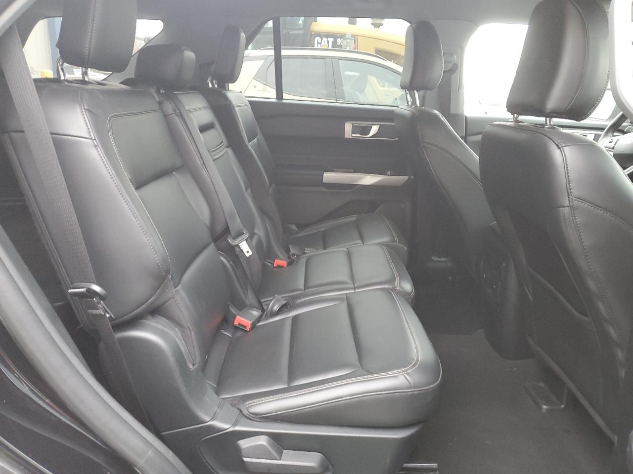 2023 Ford Explorer - Image 11