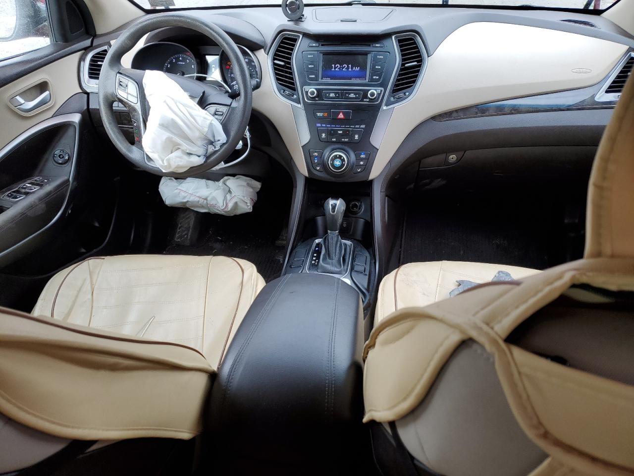 2017 Hyundai Santa Fe - Image 8