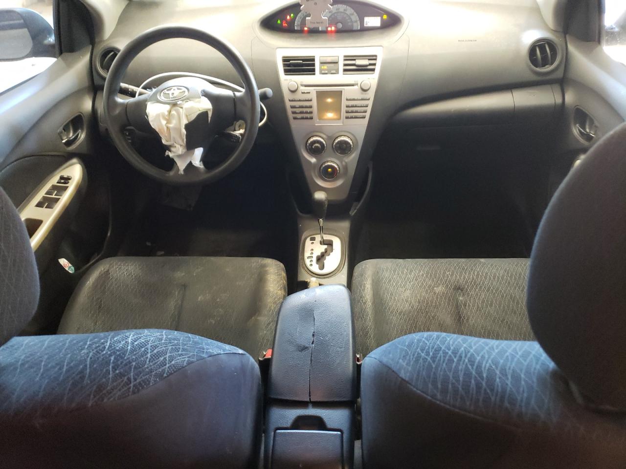 2008 Toyota Yaris - Image 8