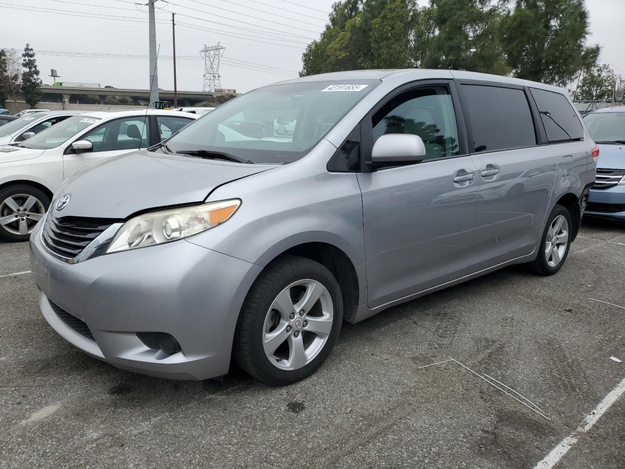 2012 Toyota Sienna - Image 1