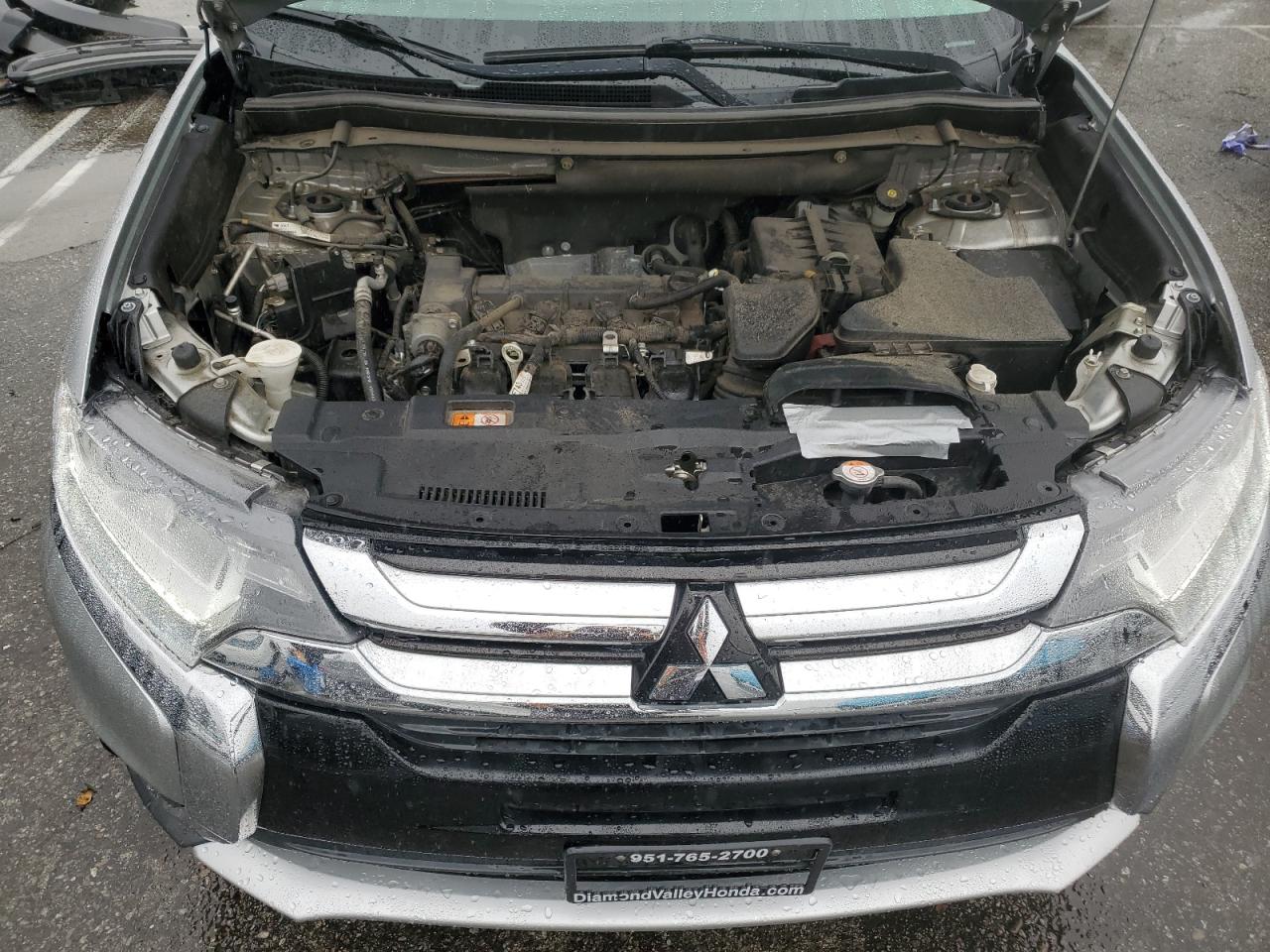 2018 Mitsubishi Outlander - Image 12