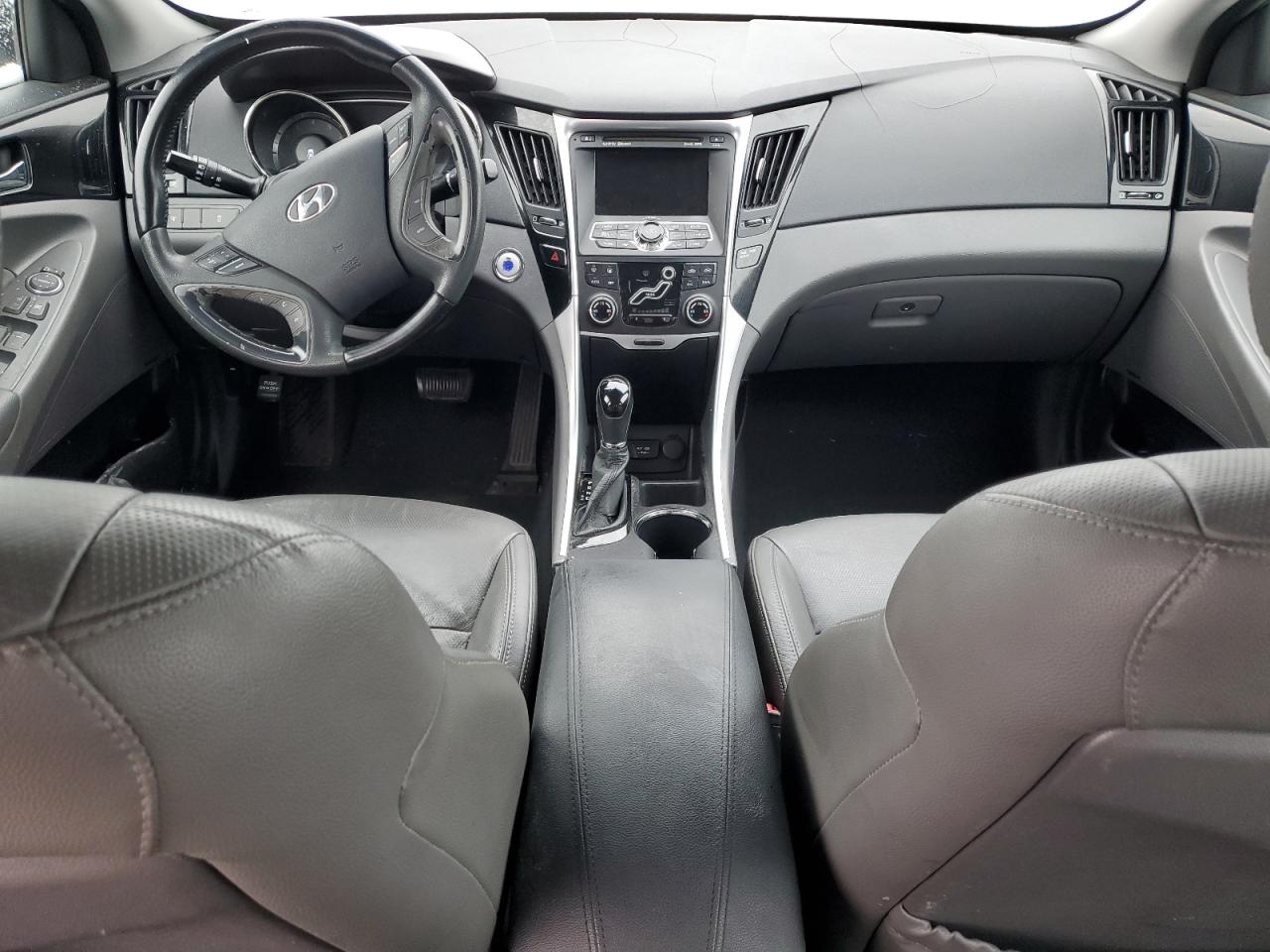 2011 Hyundai Sonata - Image 8