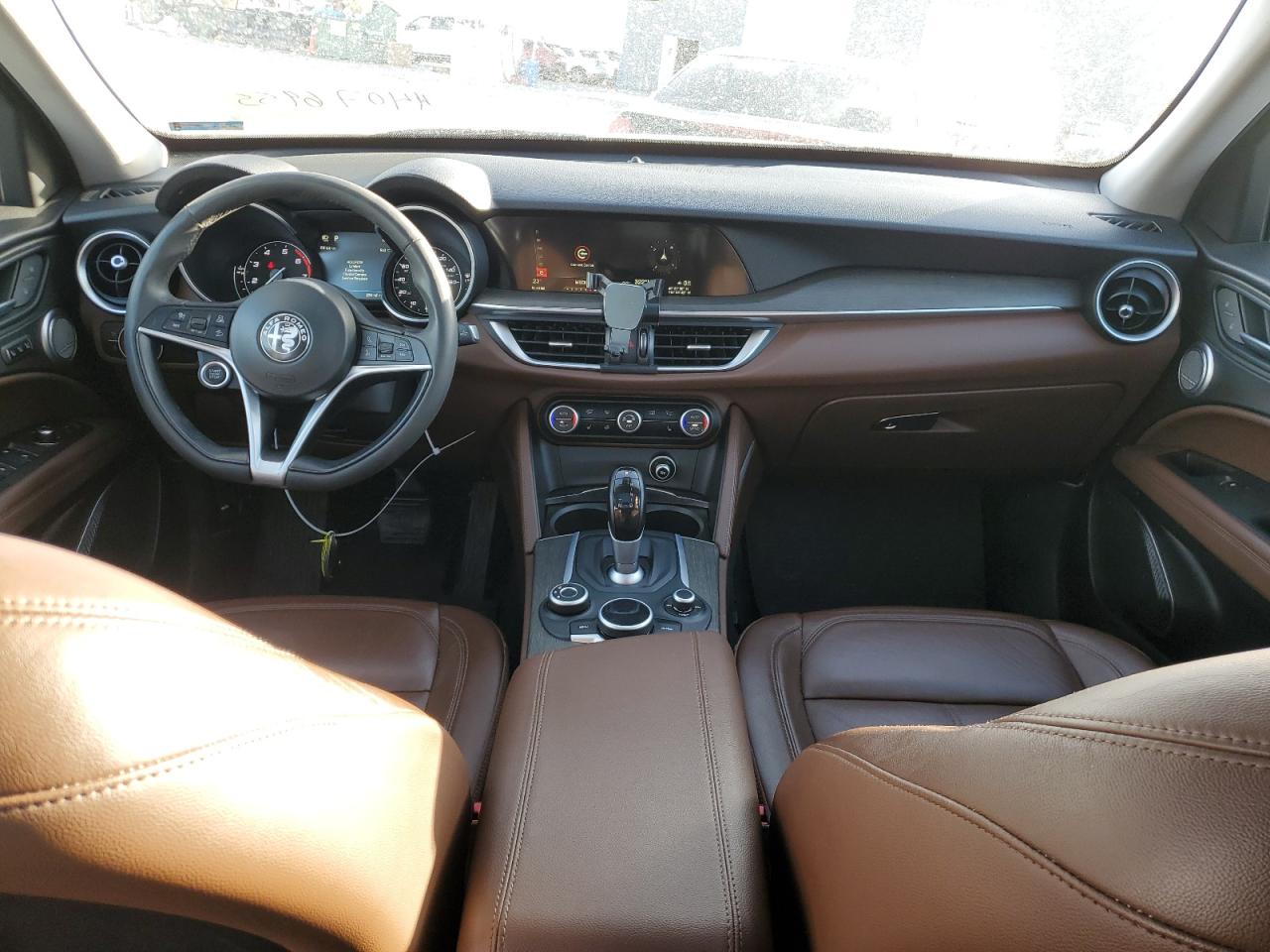 2018 Alfa Romeo Stelvio - Image 8