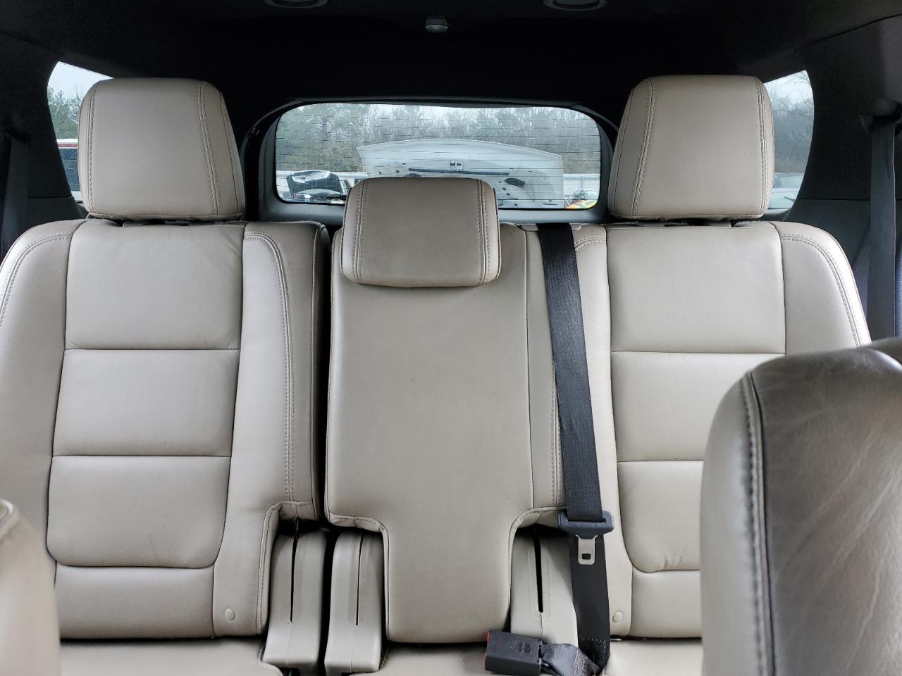 2015 Ford Explorer - Image 10