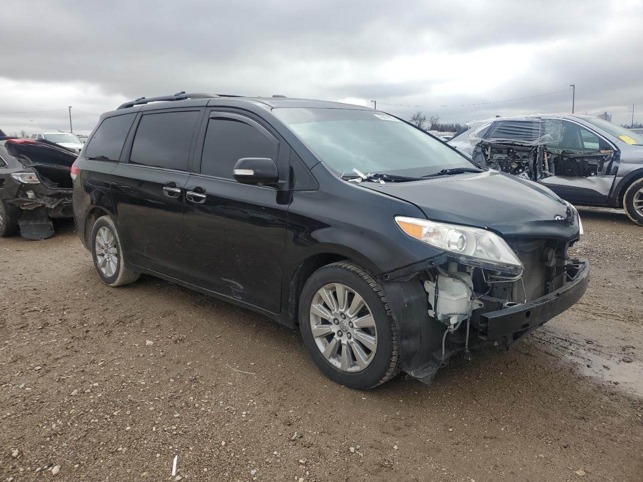 2014 Toyota Sienna - Image 4