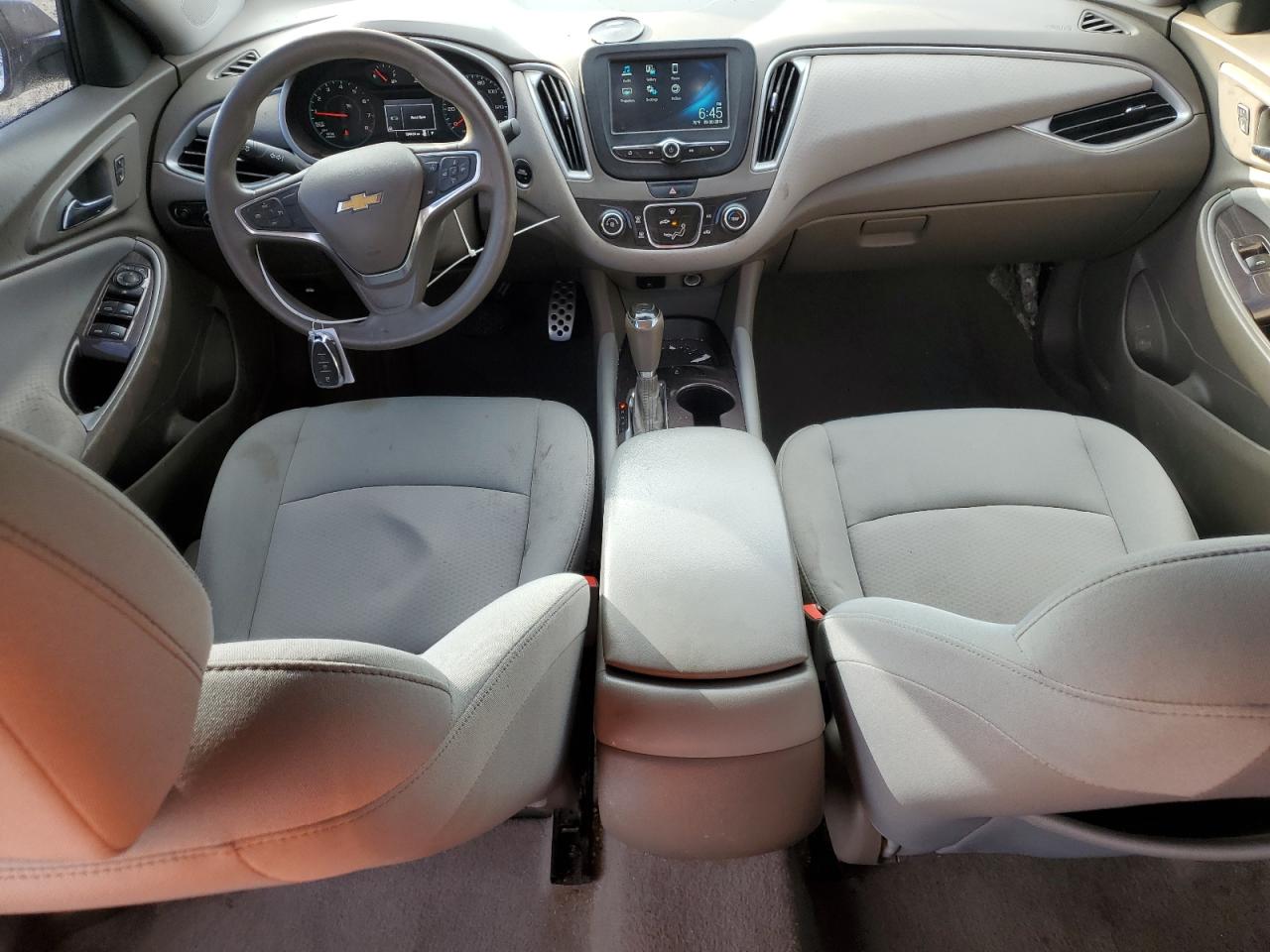 2017 Chevrolet Malibu - Image 8