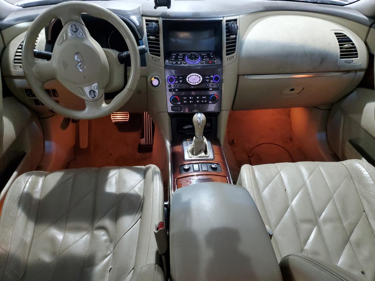 2011 Infiniti FX - Image 8