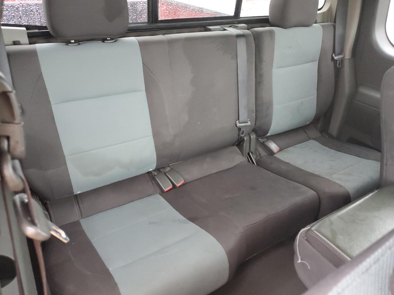 2007 Nissan Titan - Image 10