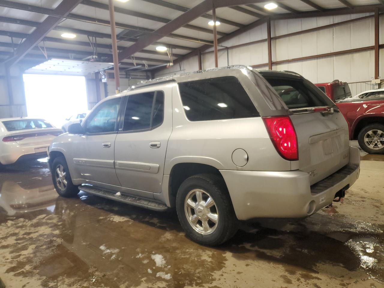 2004 GMC Envoy - Image 2