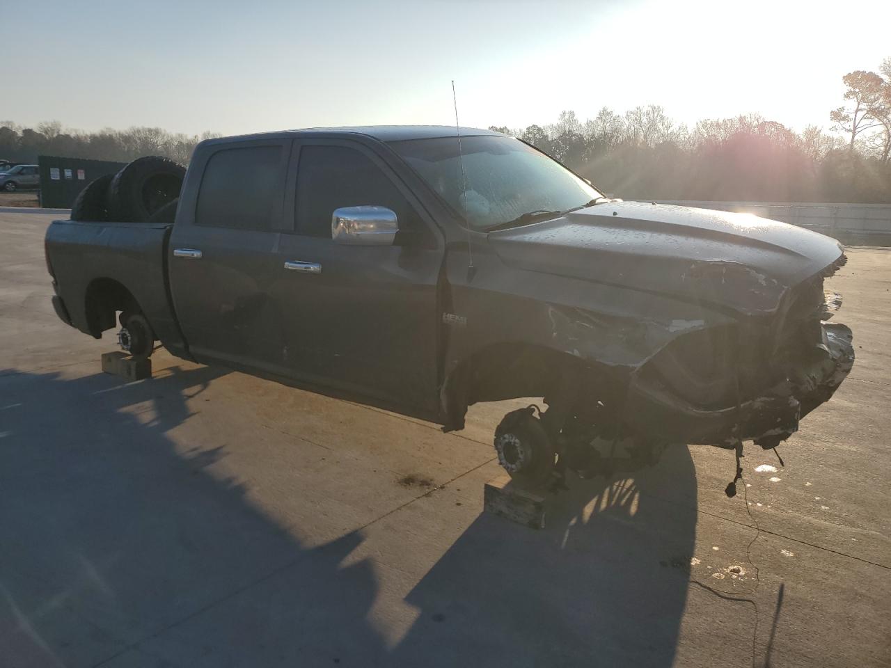 2016 RAM 1500 - Image 4