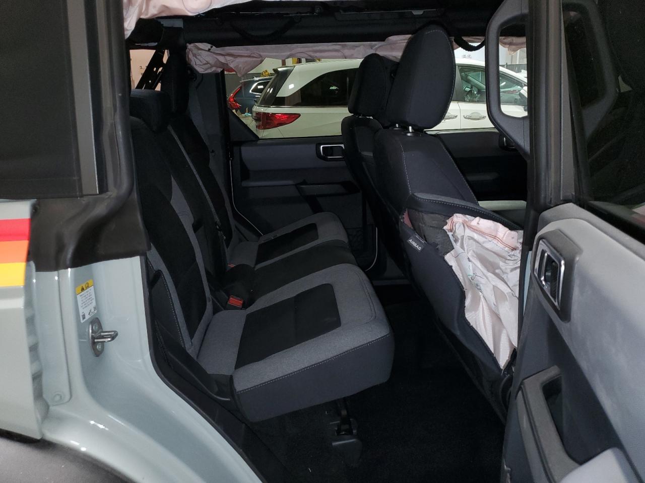 2022 Ford Bronco - Image 10