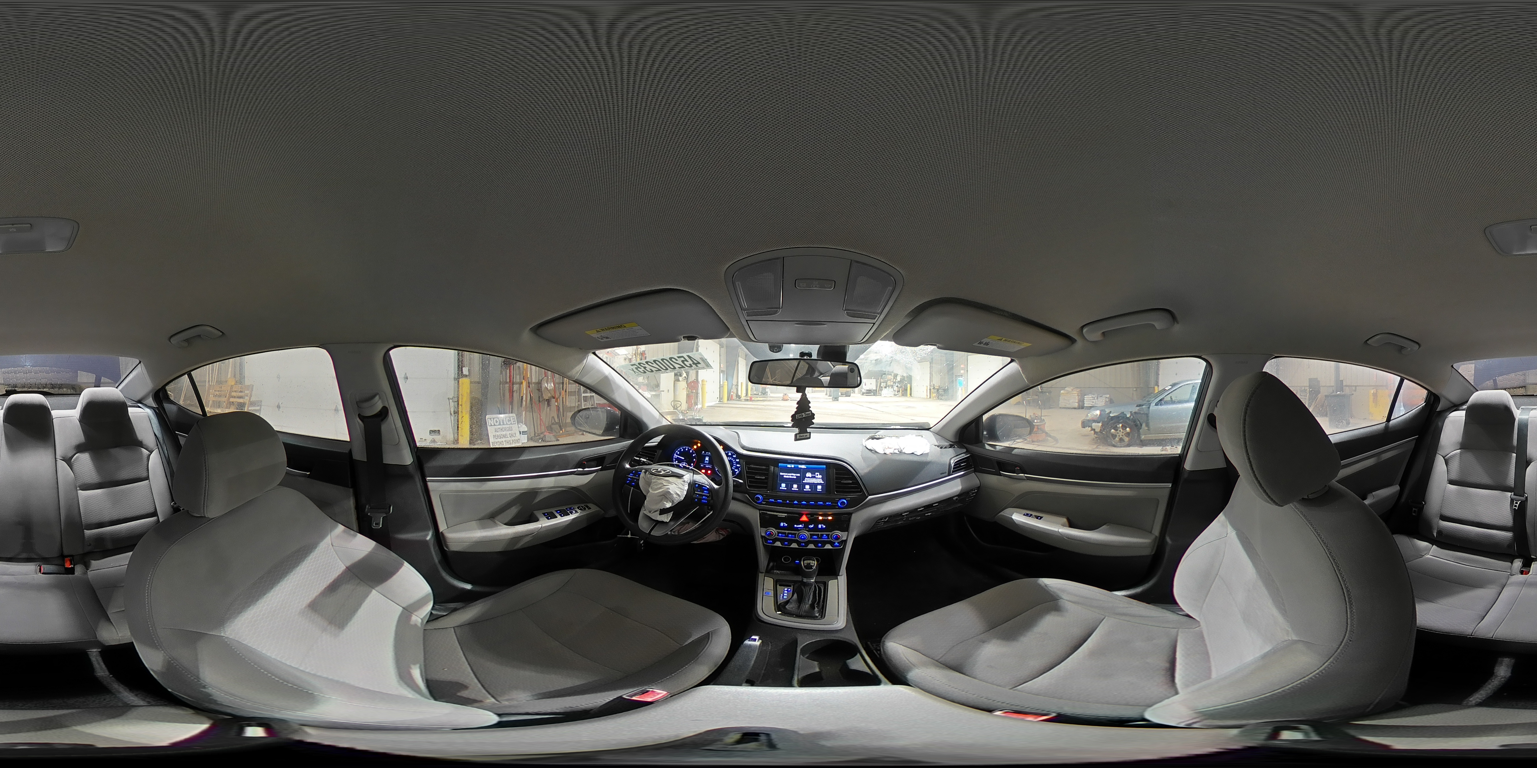 2020 Hyundai Elantra - Image 12