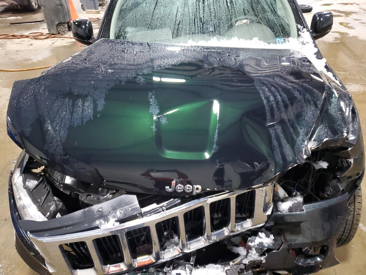 2012 Jeep Grand Cherokee - Image 12