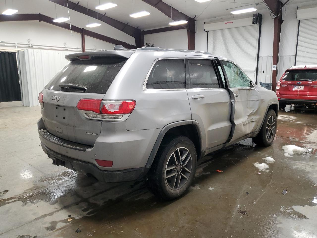 2019 Jeep Grand Cherokee - Image 3