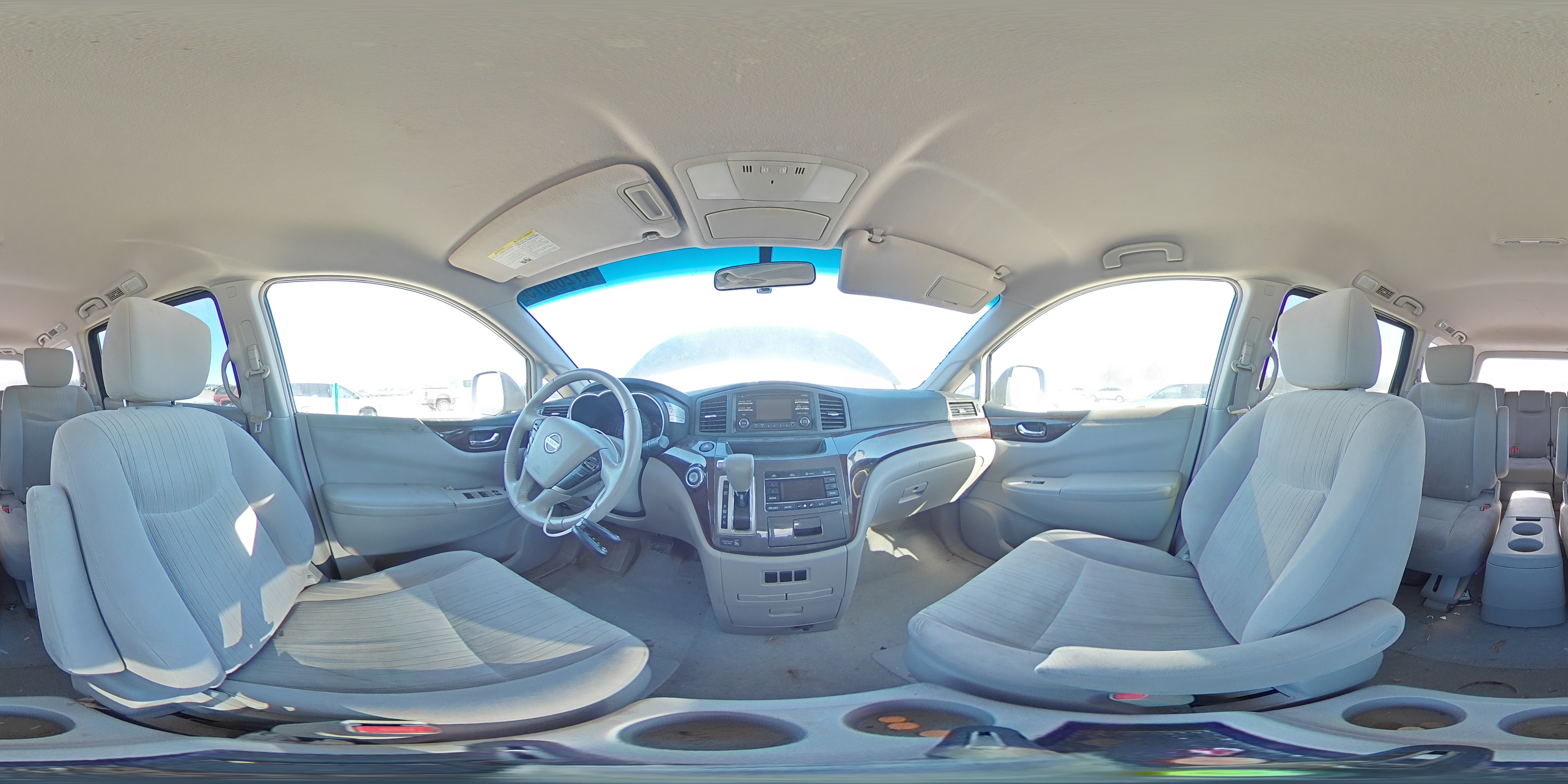2014 Nissan Quest - Image 13