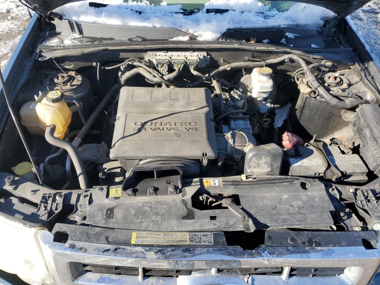 2010 Ford Escape - Image 11