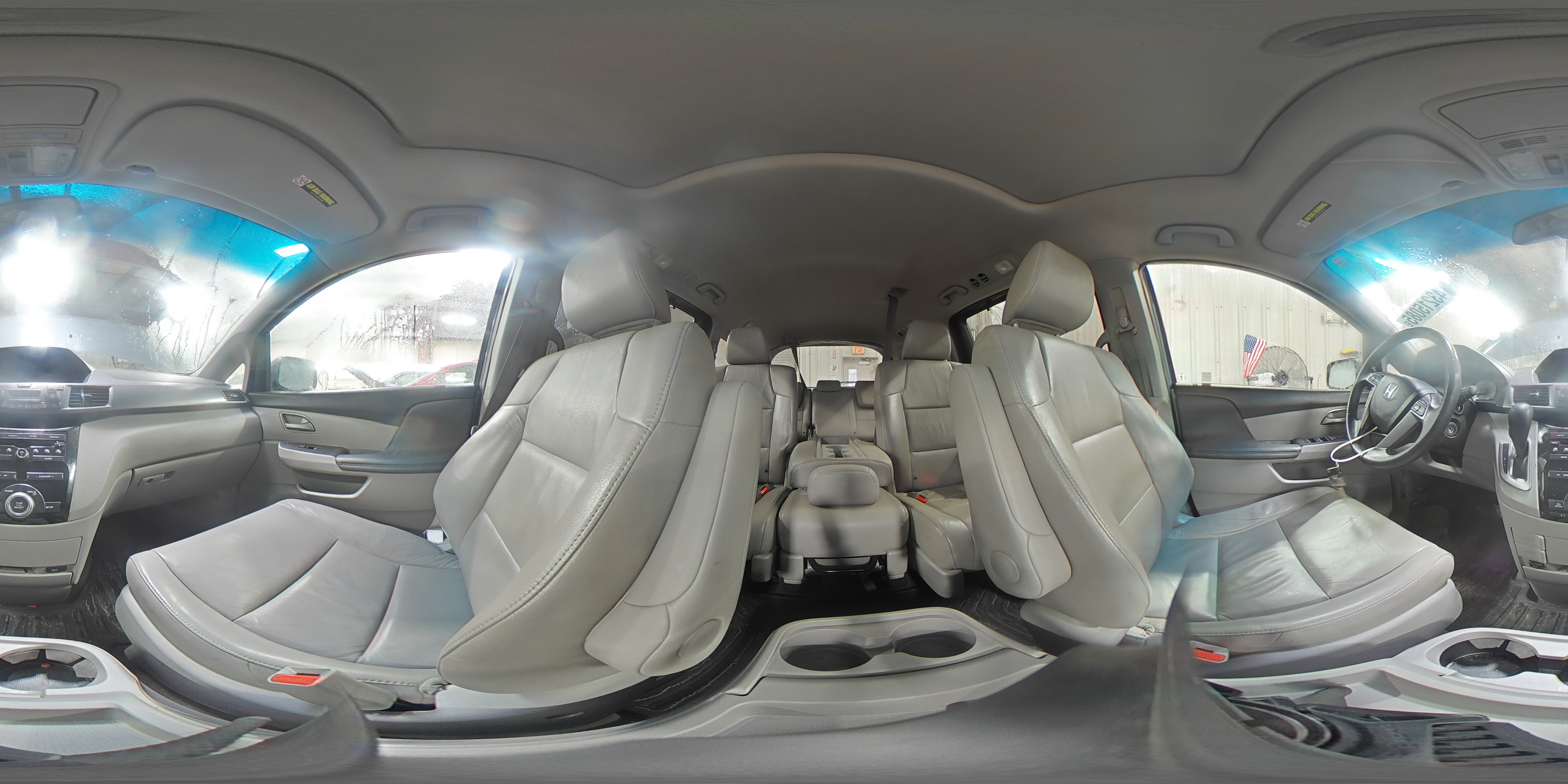 2012 Honda Odyssey - Image 16