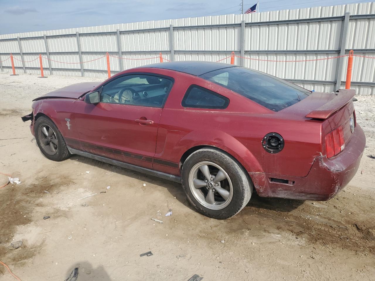 2006 Ford Mustang - Image 2