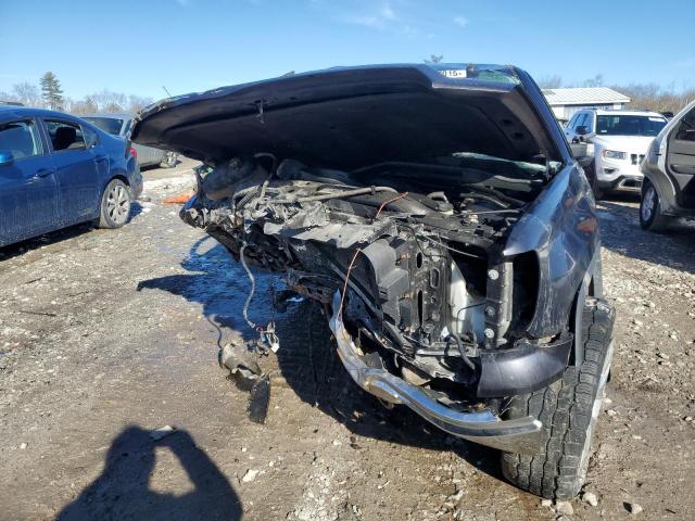 Пікапи GMC SIERRA 2015 Сірий